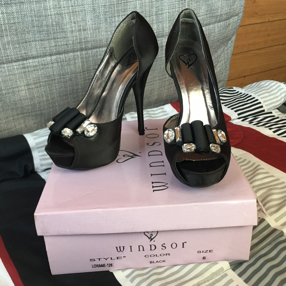 Windsor heels